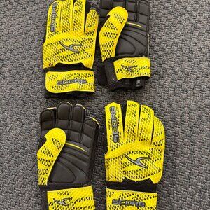 Soccer keeper gloves, shinguards